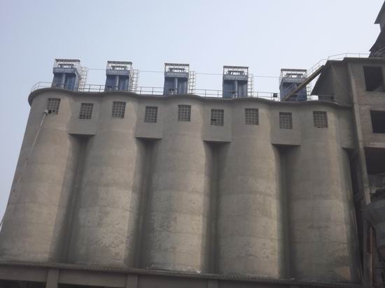 銀川中衛(wèi)劉經(jīng)理定購(gòu)的PPC32-4水泥庫(kù)頂布袋除塵器已發(fā)貨 銀川中衛(wèi)劉經(jīng)理定購(gòu)的PPC32-4水泥庫(kù)頂布袋除塵器已發(fā)貨